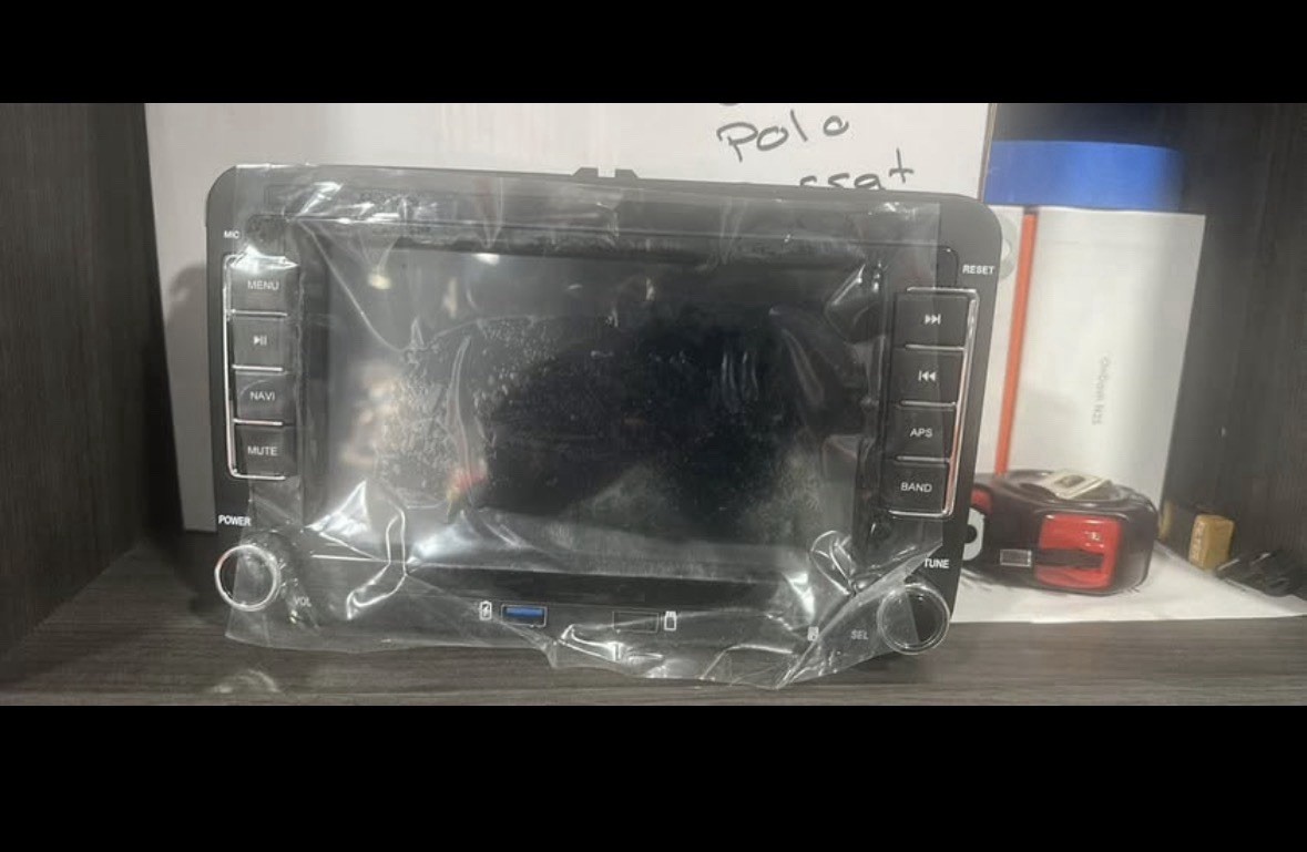 Digital Multimedia Receiver with CarPlay and Android Auto Compatibility