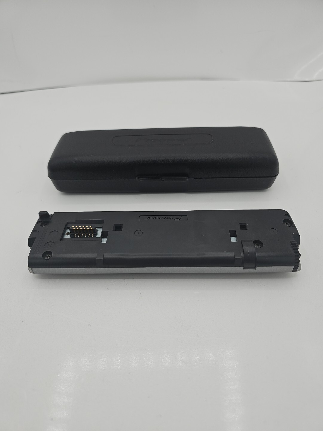 Pioneer DEH-P2500 Stereo Radio Mosfet 50w x 4 FACEPLATE ONLY