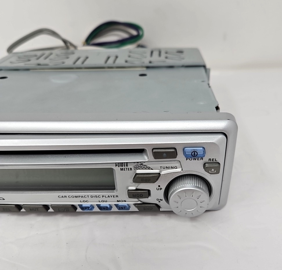 Vintage Pyramid Car Stereo CD Player Radio AM/FM-MPX Detachable Face CDR46DX