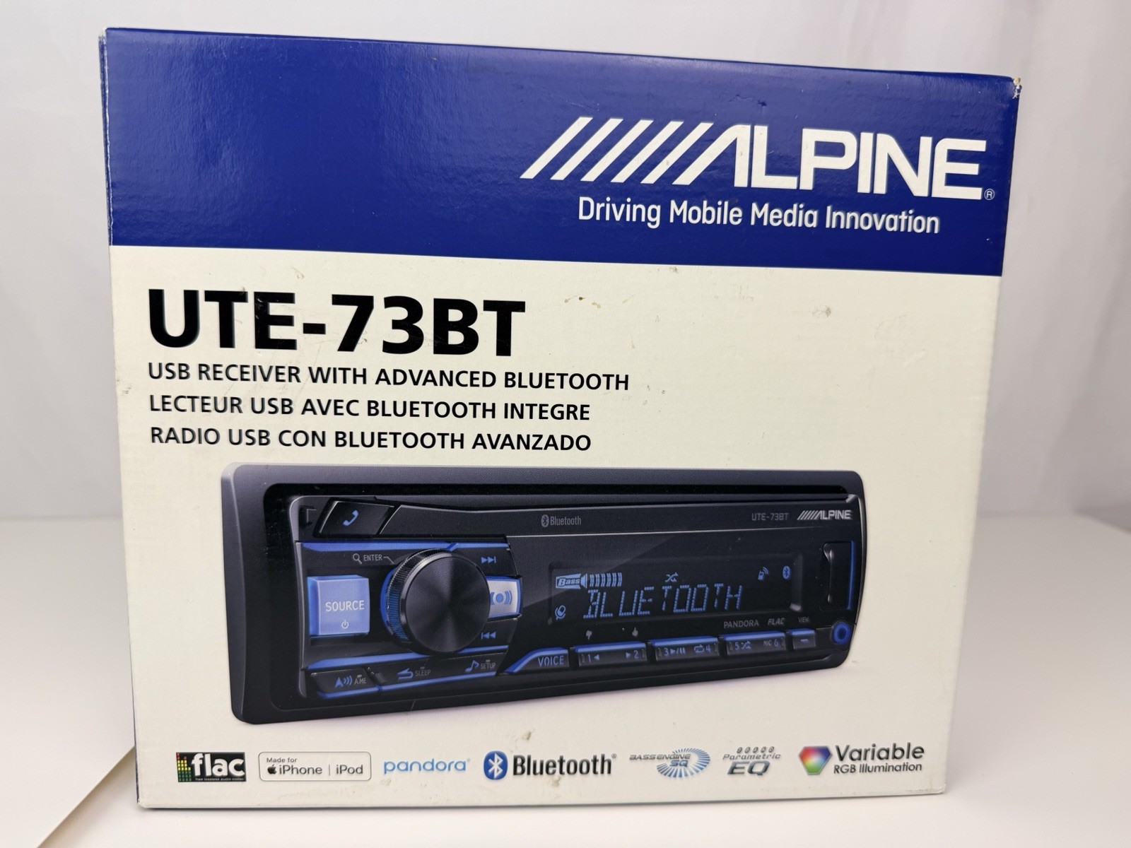 Alpine UTE-73BT Mechless Digital Media Receiver with BT Wireless Technology