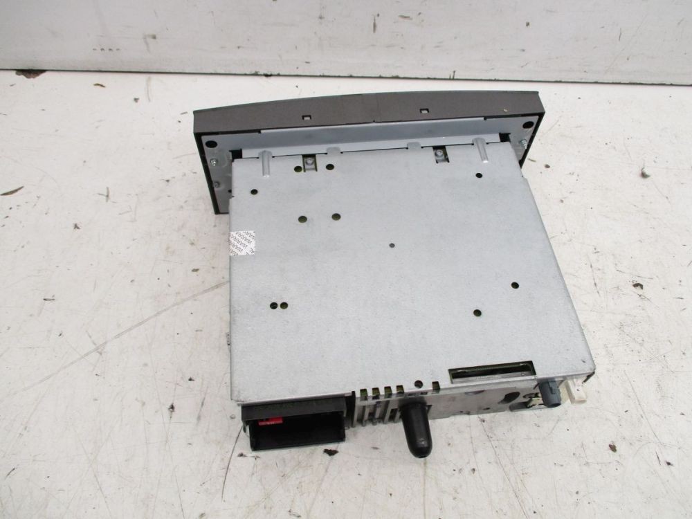 CD Radio MP3 *Code Not Available Fits Peugeot 407 SW (6E_) 2.0 9660647677
