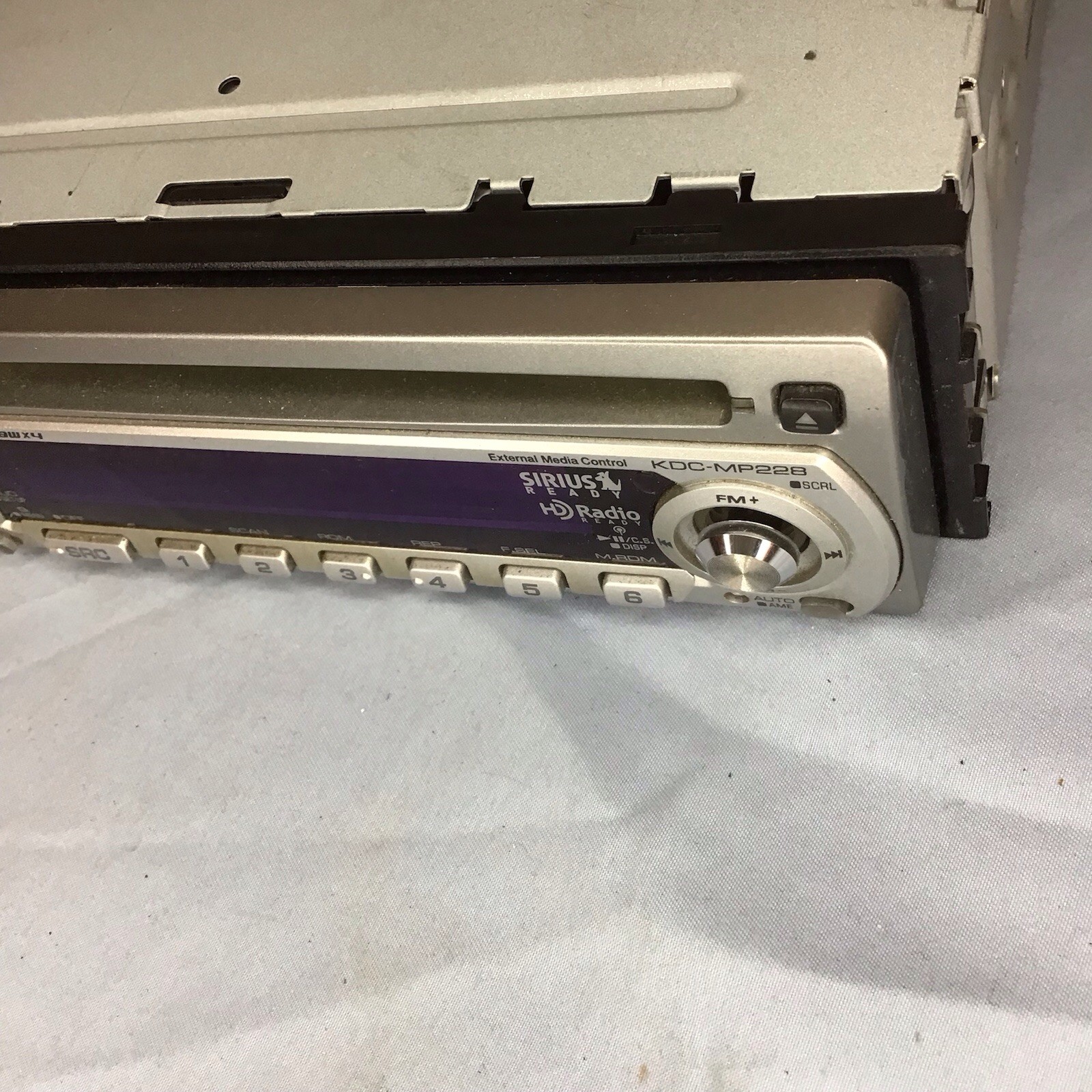Used Untested Kenwood KDC-MP228 With Detachable Face & Remote