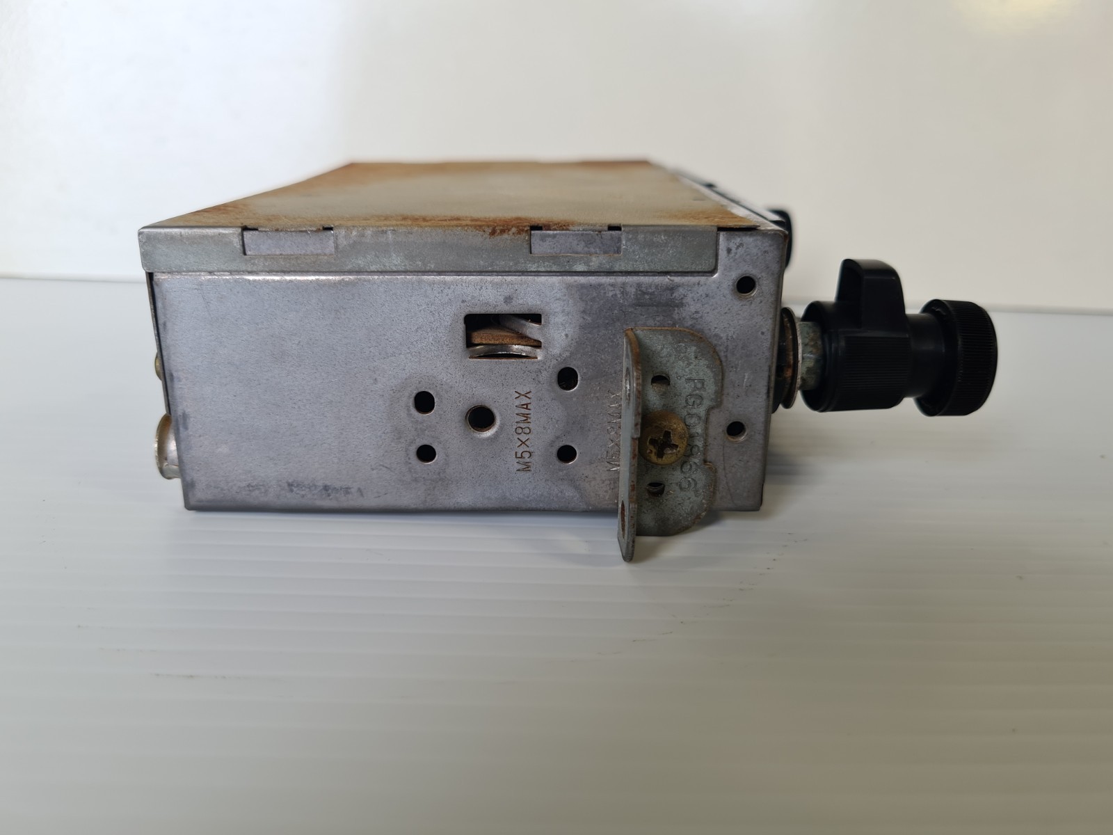 Genuine Hilux Factory Head Unit AM/FM Radio 81-83 For Toyota LN46 RN46 Pickup