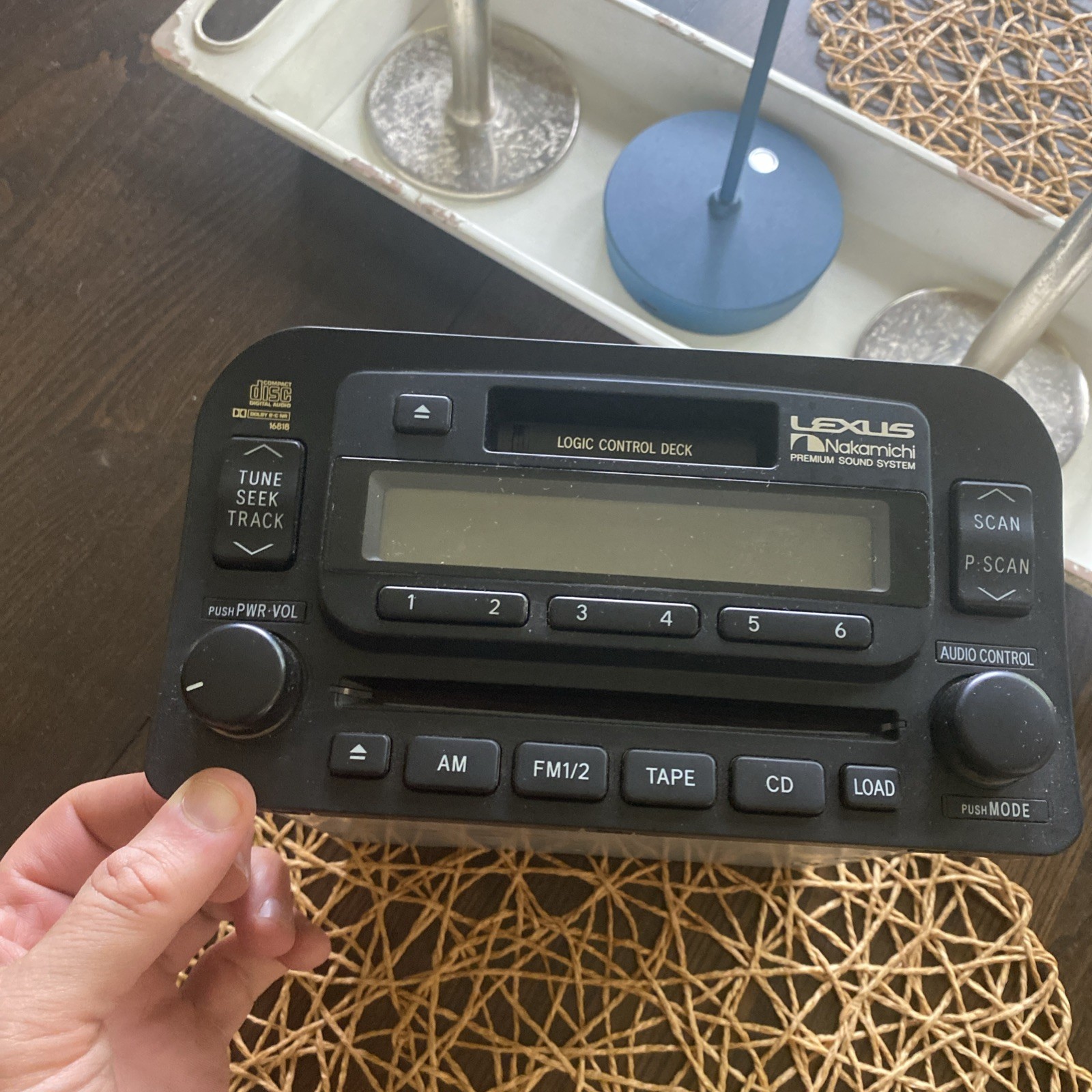 Lexus / Toyota AM FM Radio CD Cass Player 86120-60381 OEM – parts – not working