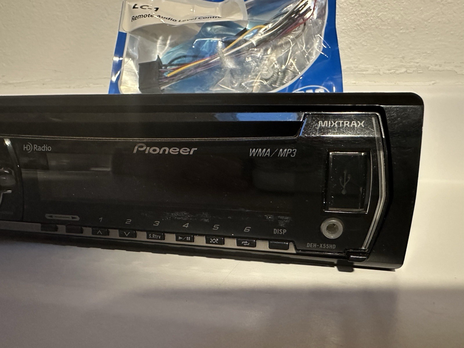 Pioneer DEH-X55HD Mixtrax CD Radio Stero Player Tested Works