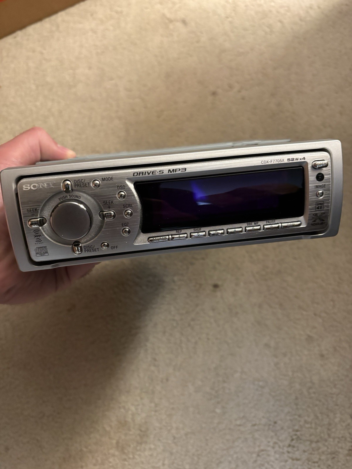 Sony CDX-F7705X 1 DIN In-Dash CD Player MP3 Aux Input Remote Control Untested