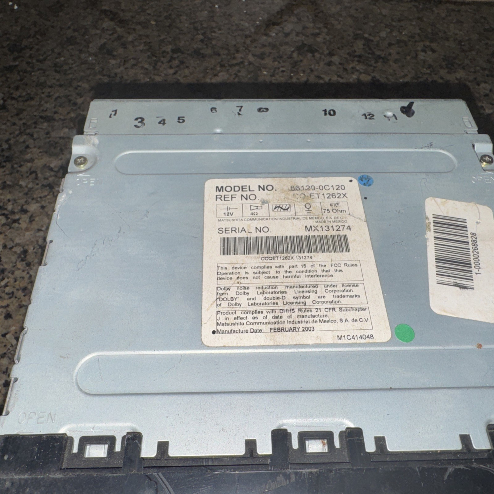 Toyota Factory Radio, Model 86120-OC120 Untested