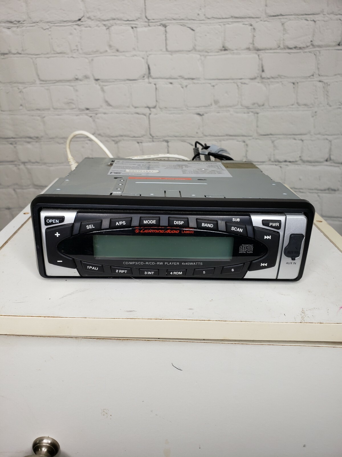 Lightning Audio CD/MP3/CD-R.CD-RW Player 4X40 WATTS model: LA9600.