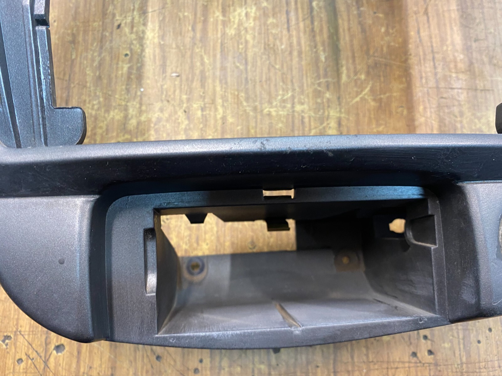Ford Falcon AU S2,S3 Dash A/C Stereo Control Surround