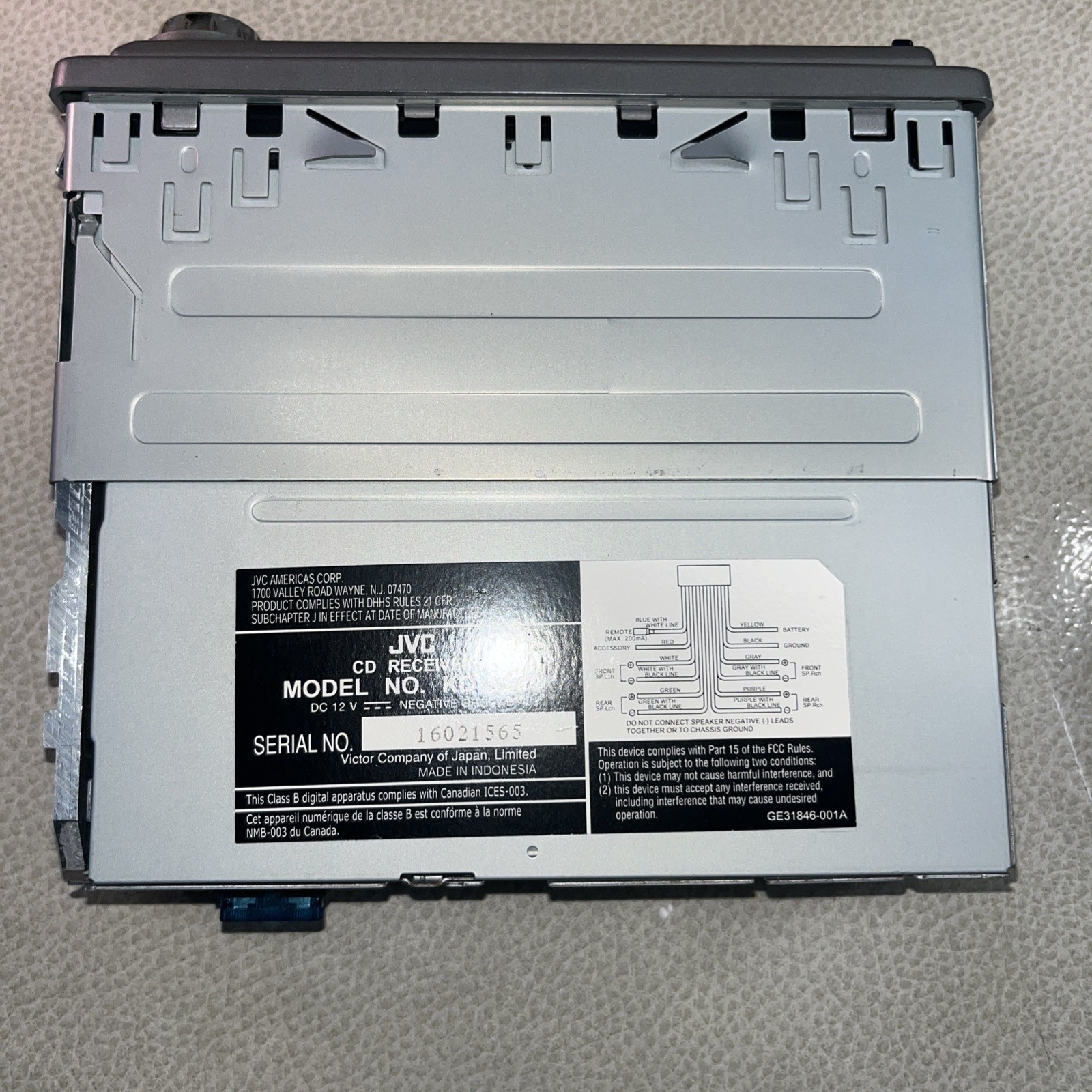 JVC KD-G220 CD Player In Dash Receiver. CD & Radio. With Manual.