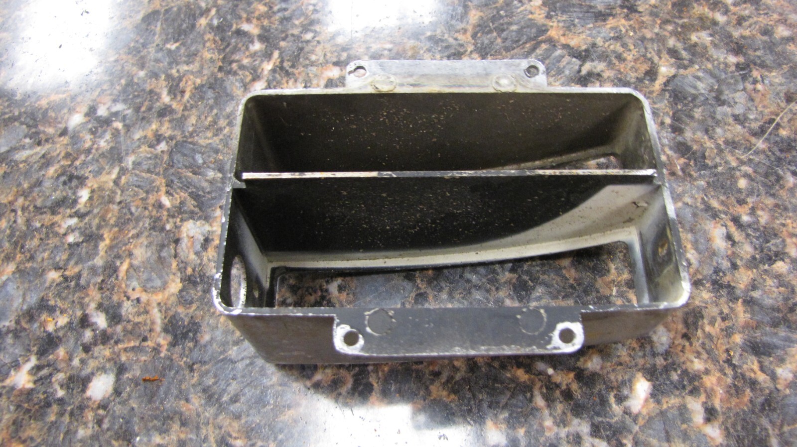 1949 1950 Chevrolet Sedan AM PB Car Radio Chrome Face Plate Model #986240 – BQ47