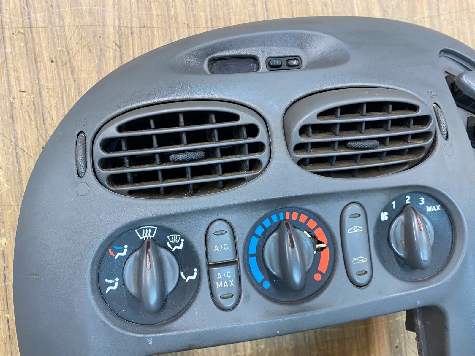 Ford Falcon AU S1 Dash A/C Stereo Control Surround