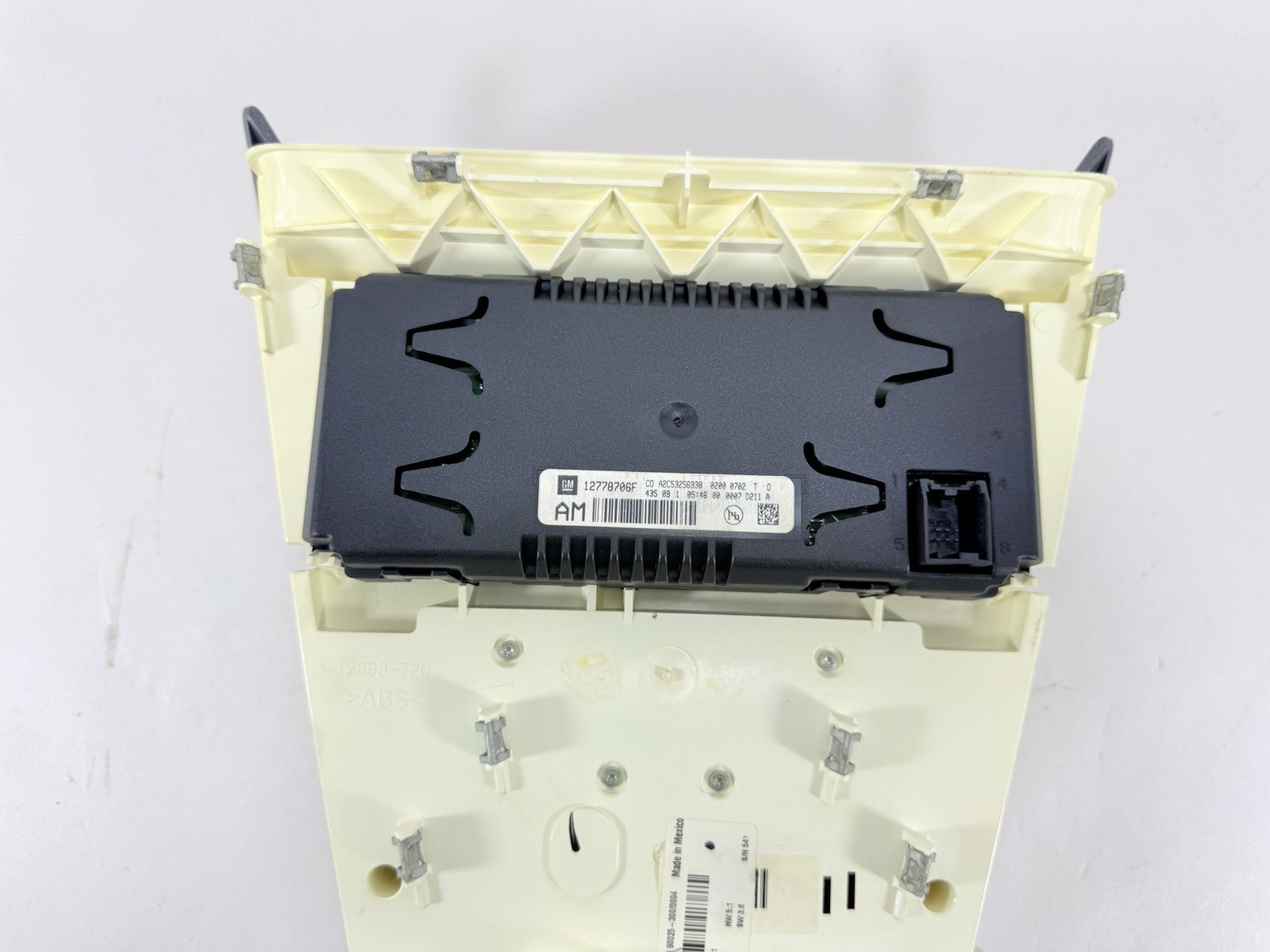 2010-2011 Terrain Equinox Radio Climate Heater AC Control Panel 20906739 OEM