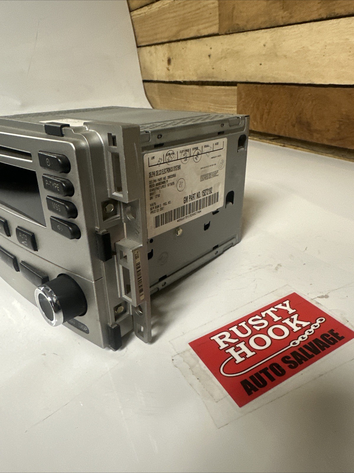 2006 Chevrolet Cobalt AM FM MP3 CD stereo receiver OEM 15272192