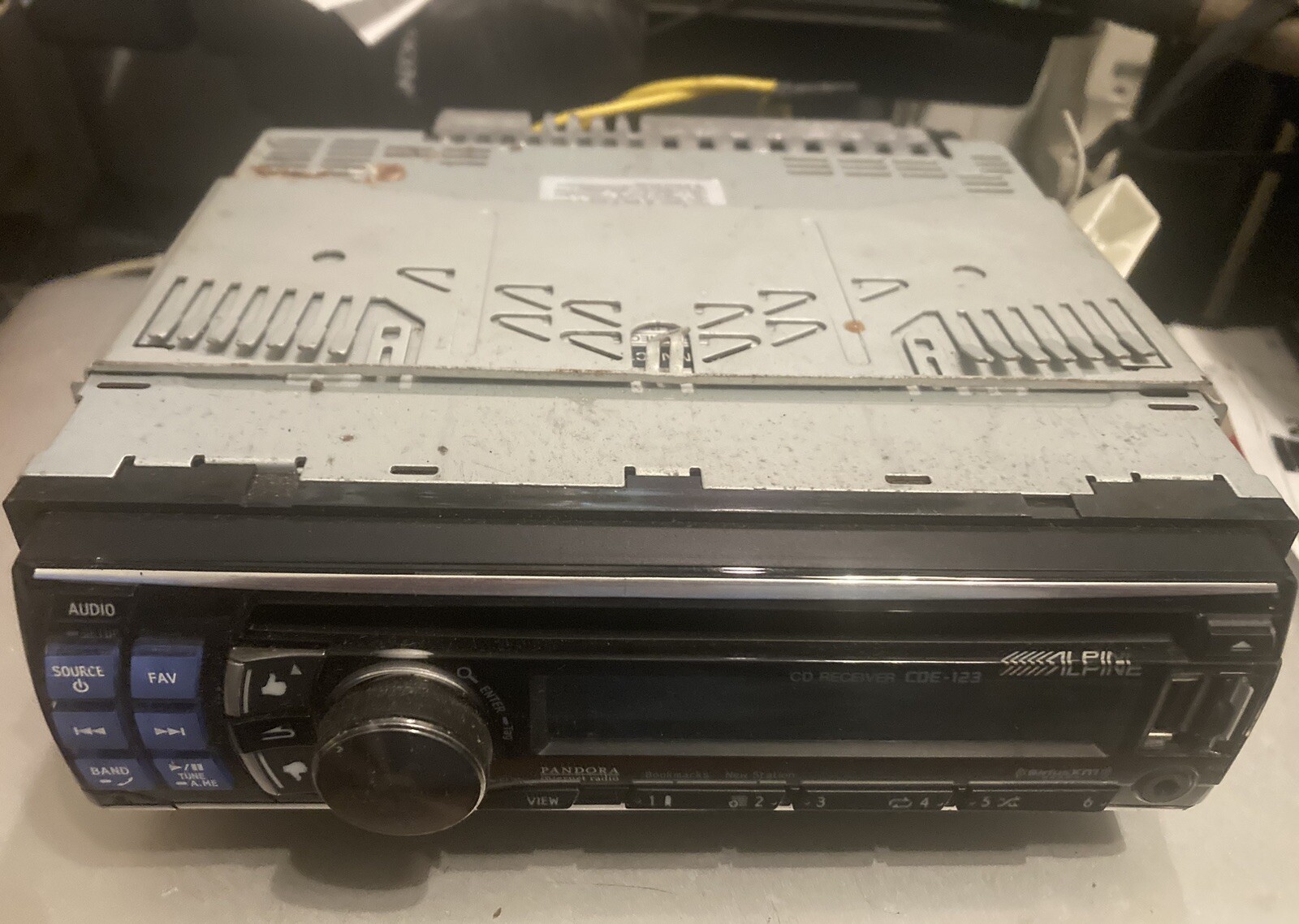 Alpine CDE-123 Radio USB AUX CD In-Dash Receiver 1DIN. Never Used!