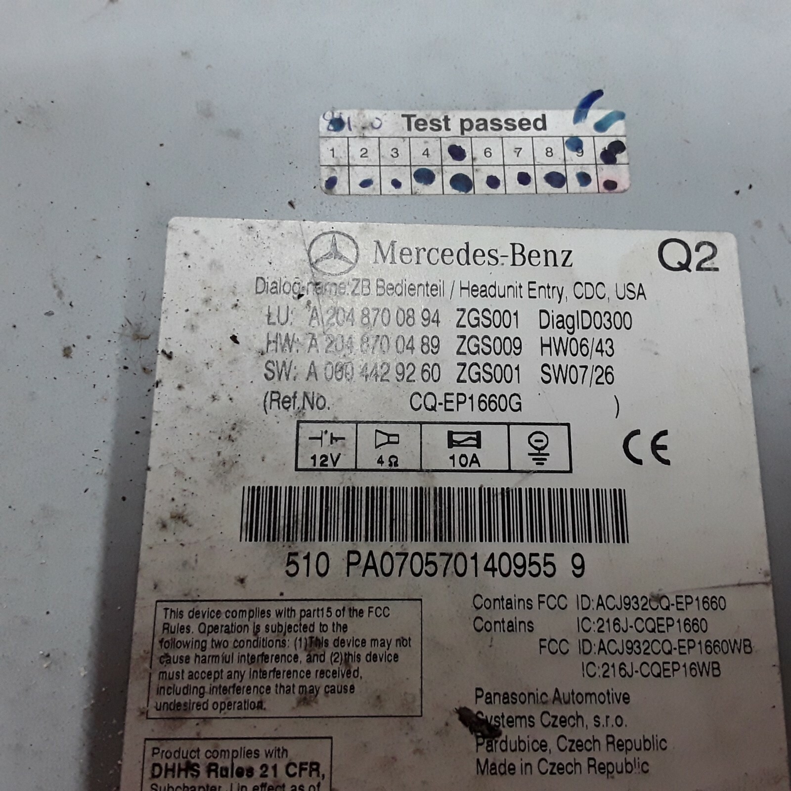 08 09 10 Mercedes C-Class C230 C300 C350 C63 AM FM CD radio receiver OEM