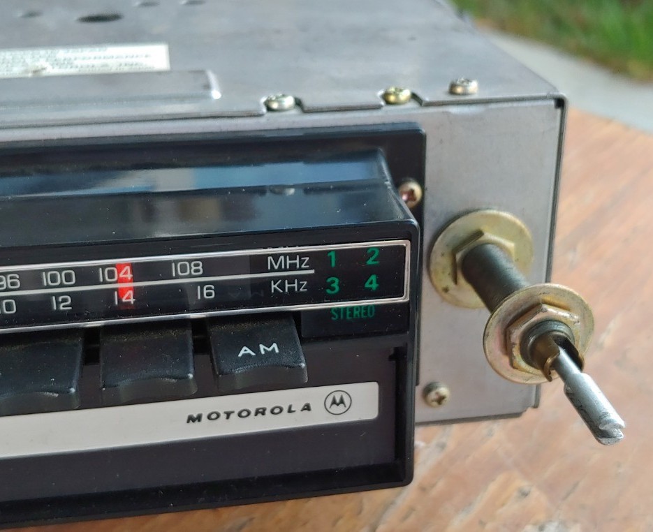Original 1970’s MOTOROLA Model TF875AX In-Dash AM FM 8 TRACK Stereo PLAYER
