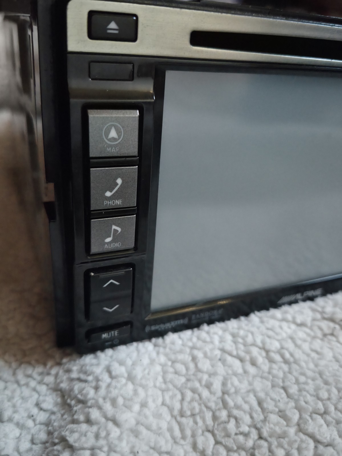 Alpine INE-W940 RARE Double Din Bluetooth- CD/DVD USB – GPS – Touchscreen *READ*