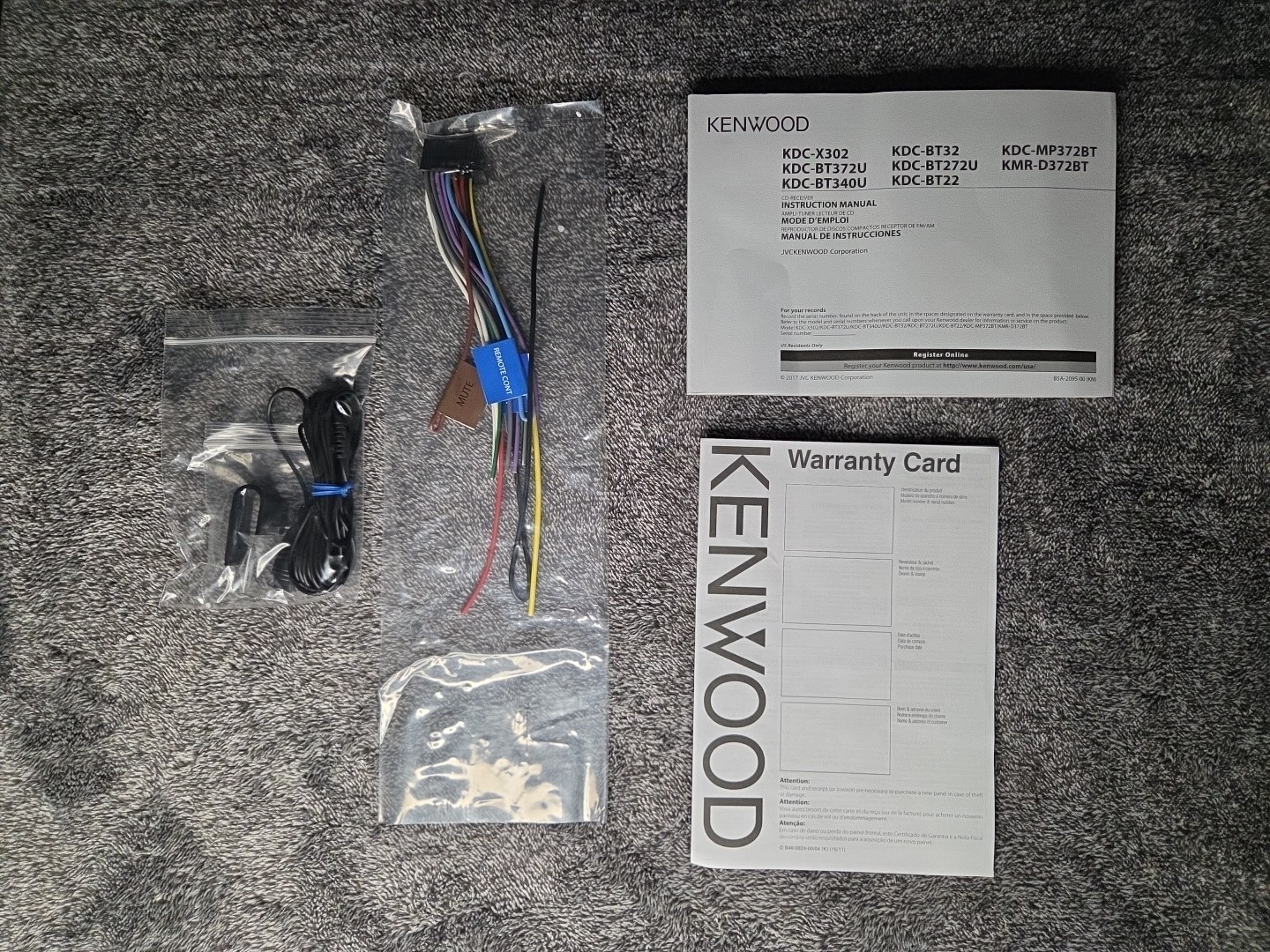 Kenwood KDC-BT372U Bluetooth CD Player Android iPhone AM FM MP3 Pandora USB NEW
