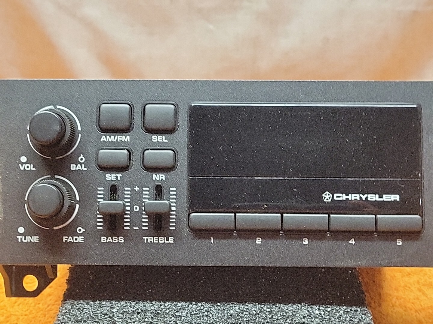 D38•Vintage 1970s Original OEM Chrysler AMFM Factory Radio Model 5269176 NOS