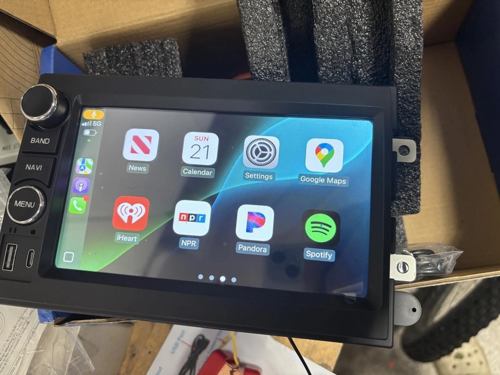 10.1″ Rotatable Screen Car Radio Stereo Carplay For 2006-2010 Ford Edge Explorer