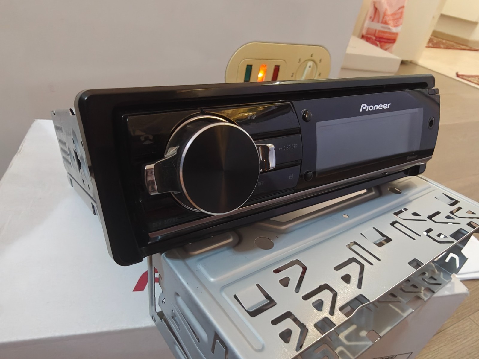 Pioneer DEH-80PRS 3-way Active Crossover Network,Auto EQ CD Bluetooth Player-NEW