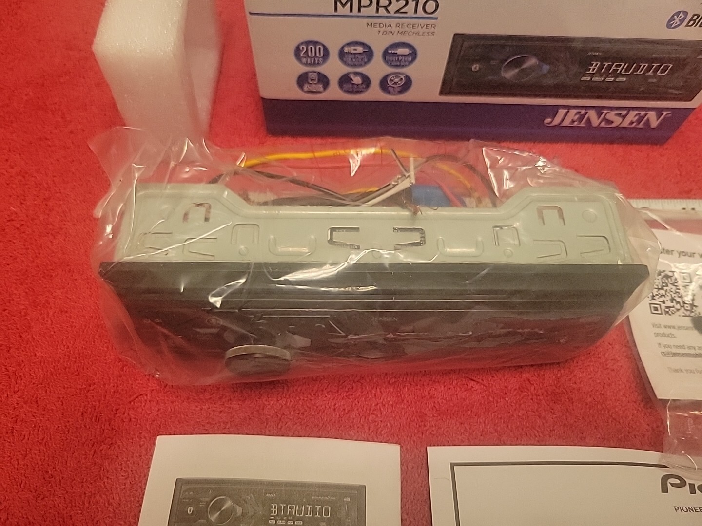 JENSEN MPR210 7 Character LCD Single DIN Car Stereo Radio