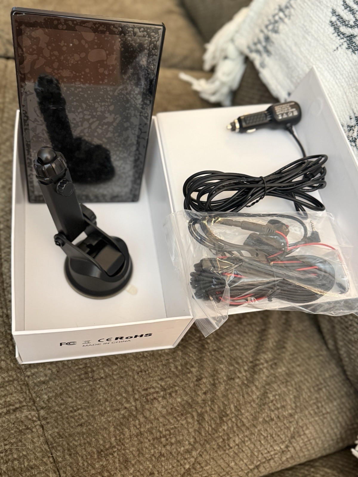 New In Box Hauxiy Wireless Smartscreen Stereo