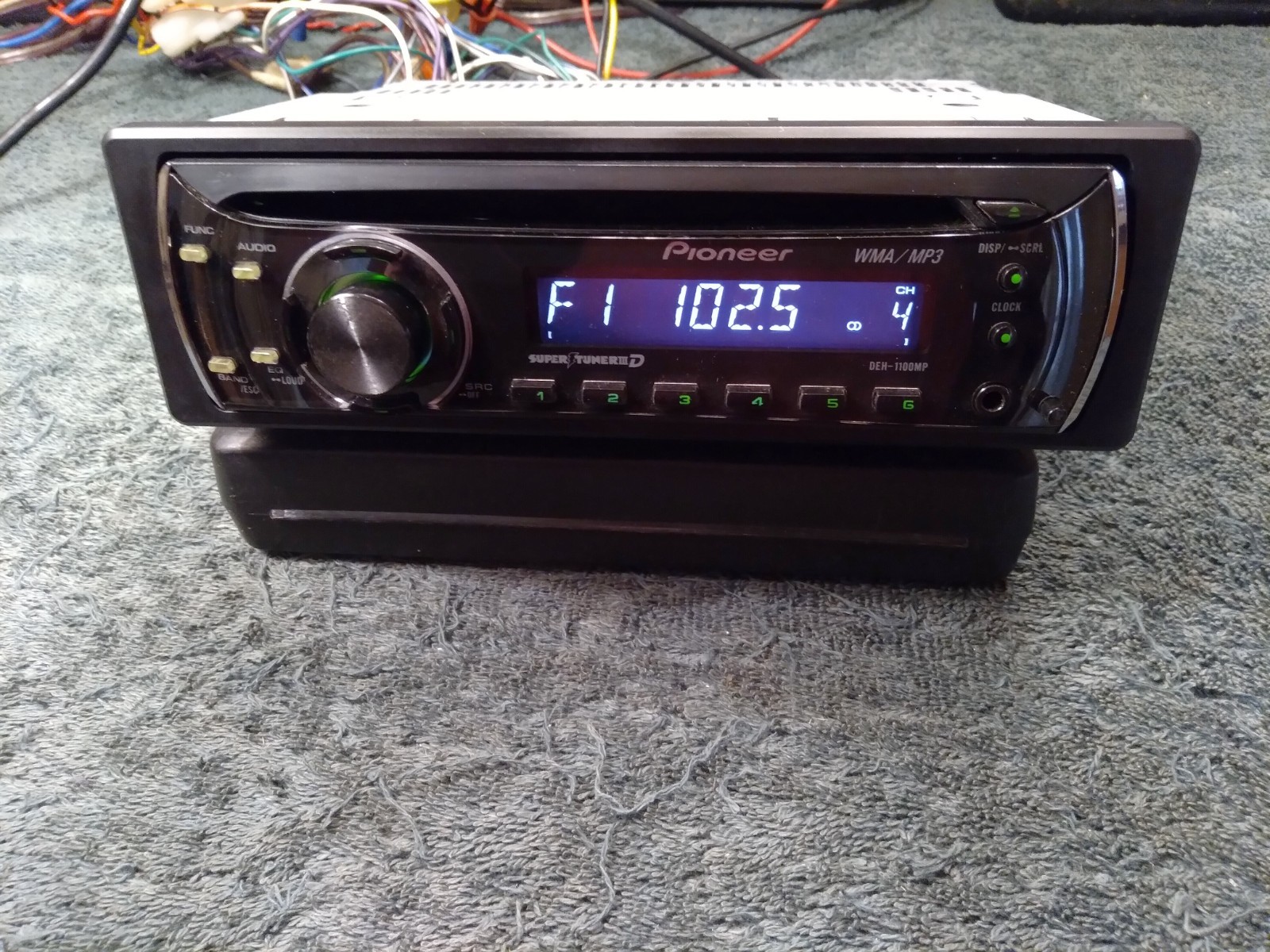 Pioneer DEH-1100MP, CD/MP3, Receiver , 200 watts,