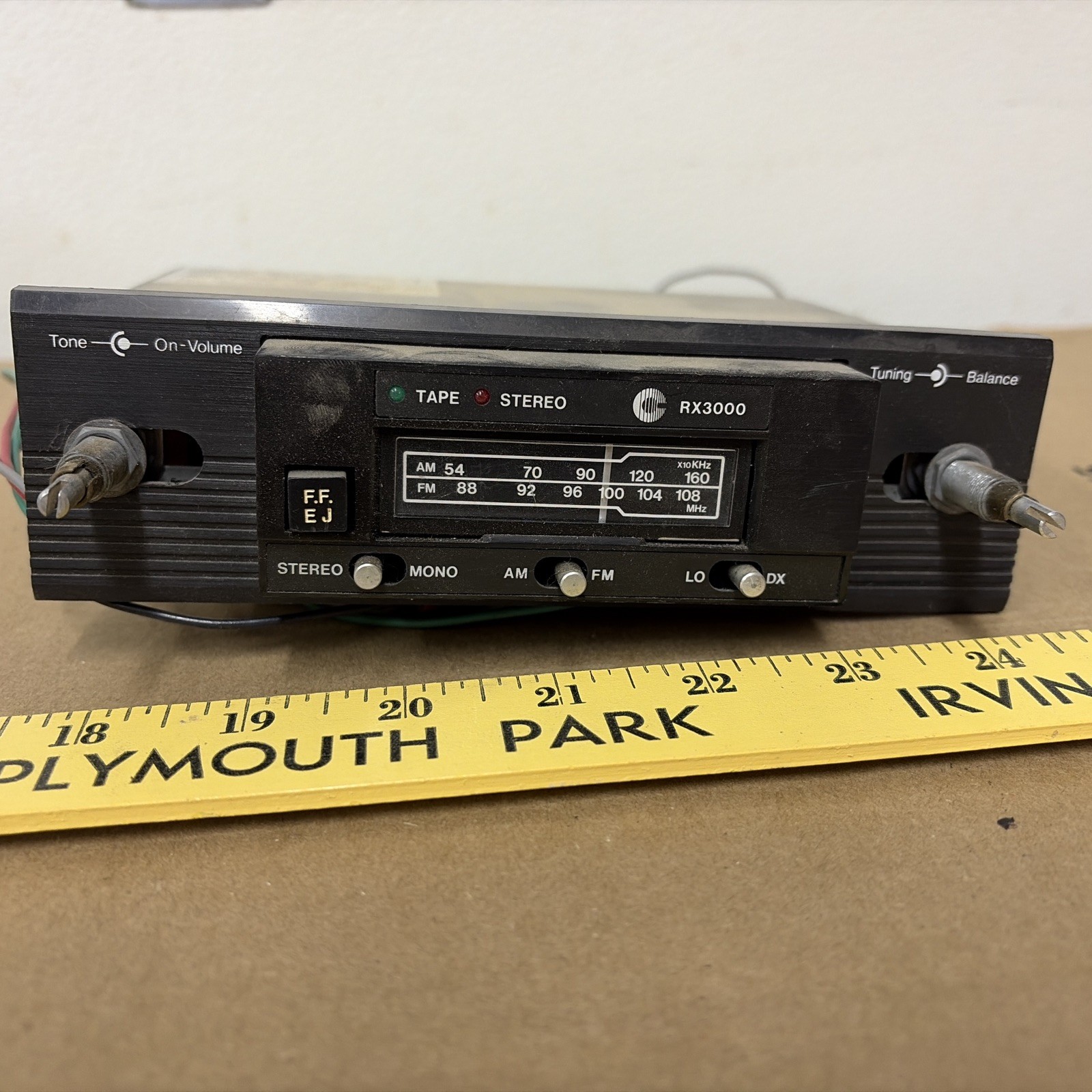 Chrysler AM/FM CD & Unbranded Aftermarket AM/FM Cassette Car Radios