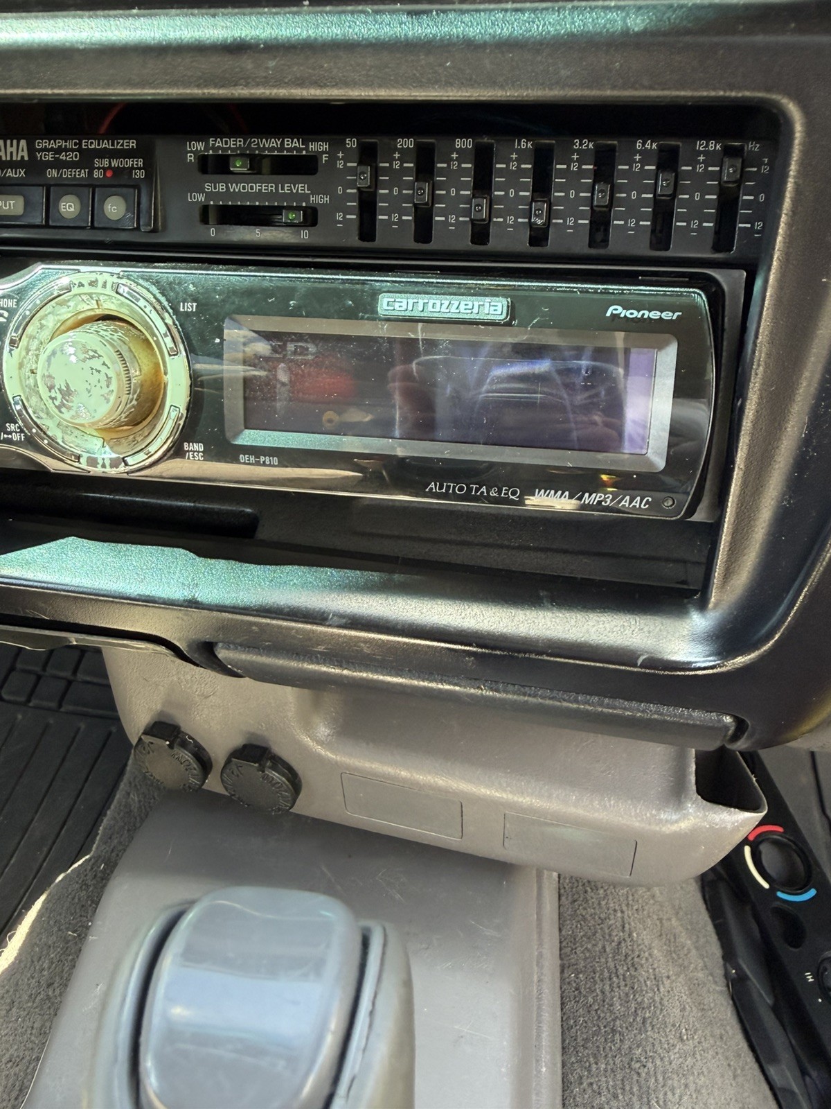 FOR PARTS or FIX. Pioneer DEH-P810 Carrozzeria CD player Bluetooth. NO RETURN