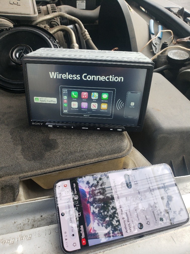 SONY 6.95″ DIGITAL BLUETOOTH MULTIMEDIA RECEIVER XAV-AX4000 CARPLAY/ANDROID
