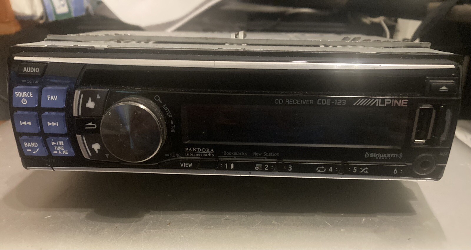 Alpine CDE-123 Radio USB AUX CD In-Dash Receiver 1DIN. Never Used!