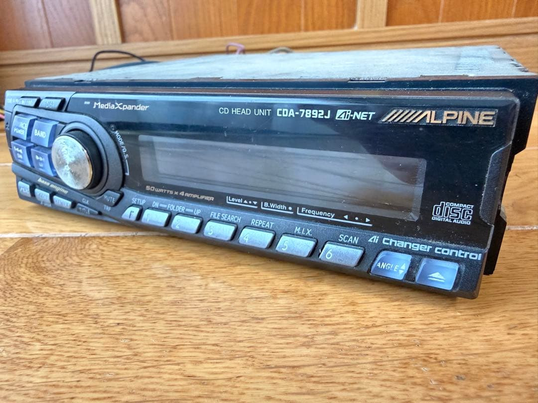Alpine CDA-7892J 1DIN Car Audio CD Head Unit 50W x 4 V-Drive Bass Engine Japan