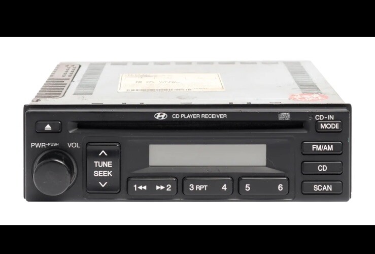 2005-2006 Hyundai Tucson AM FM Radio Receiver Single Disc CD Player 96160-2E101