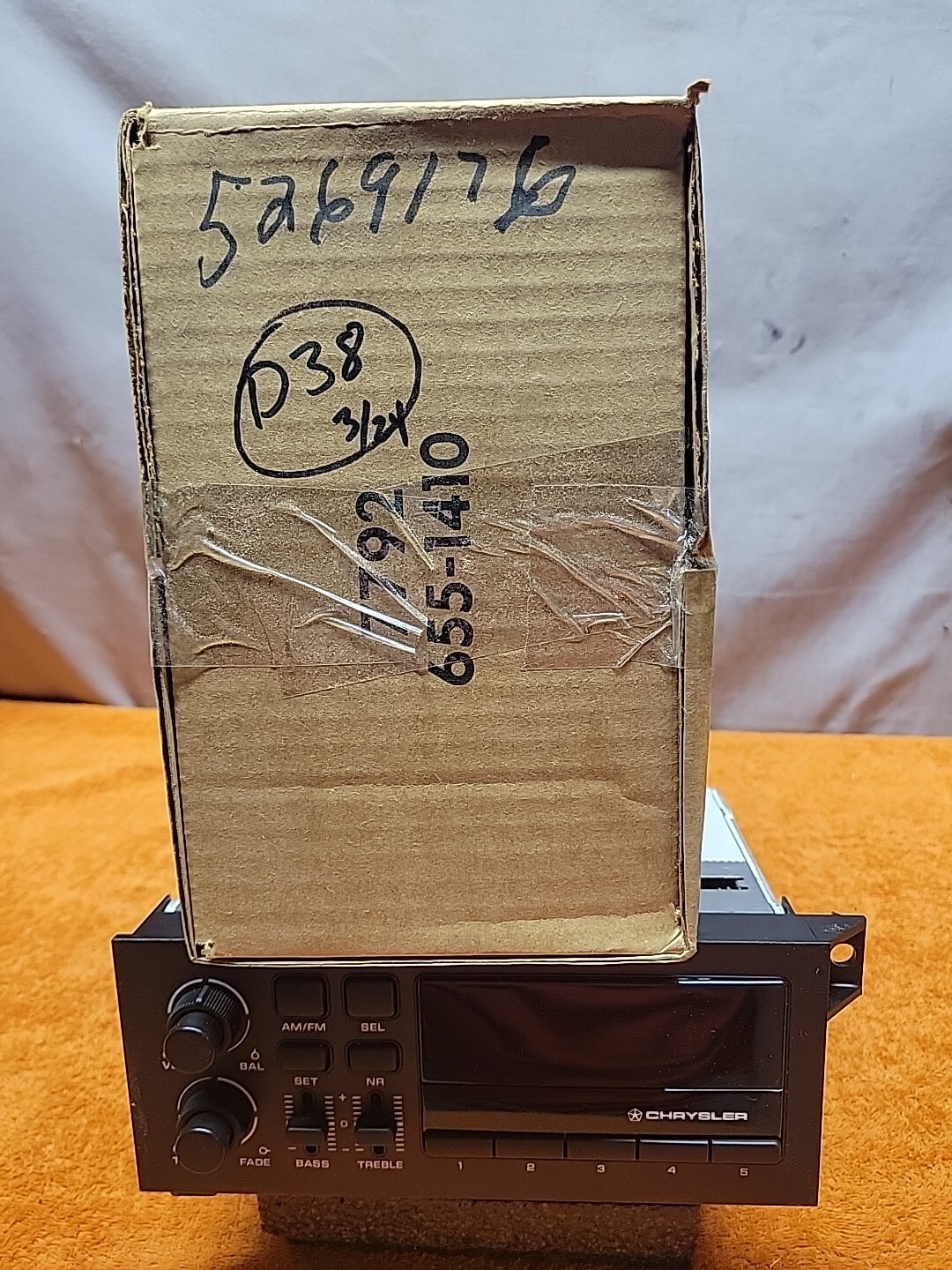 D38•Vintage 1970s Original OEM Chrysler AMFM Factory Radio Model 5269176 NOS