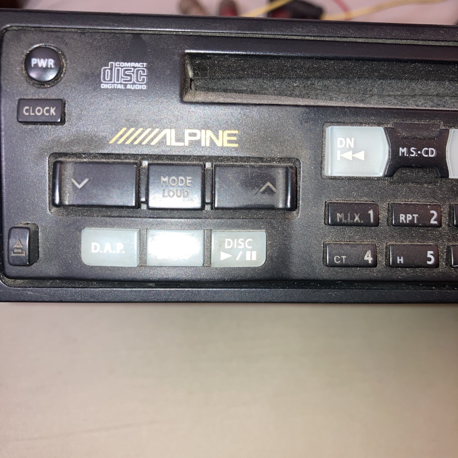 Alpine CDE-7821 CD Player Detachable Face Tuner Band Mode Loud D.A.P 25Wx4 1 DIN