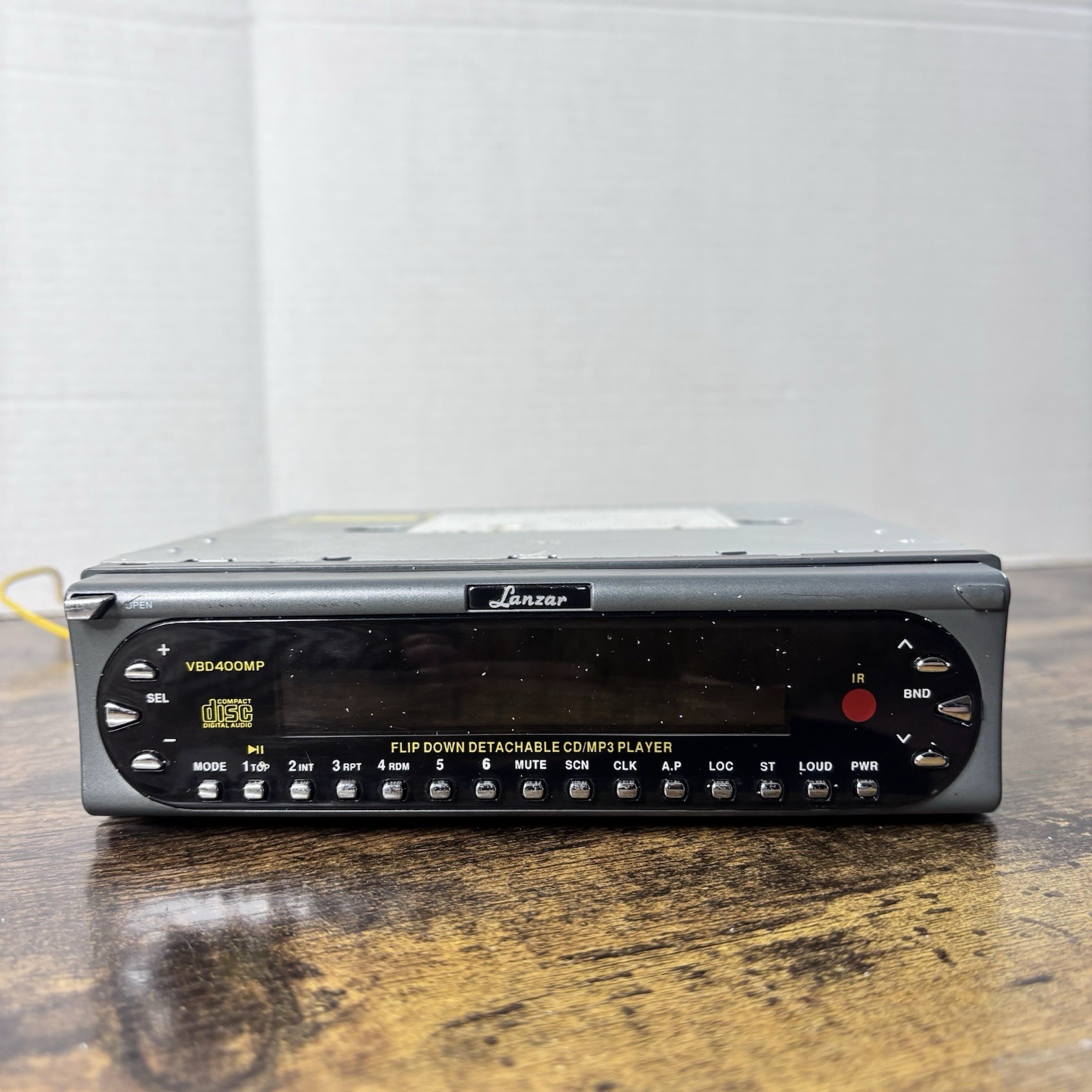 Vintage Lanzar Car CD Player AM/FM Radio In Dash Unit Model VBD400MP