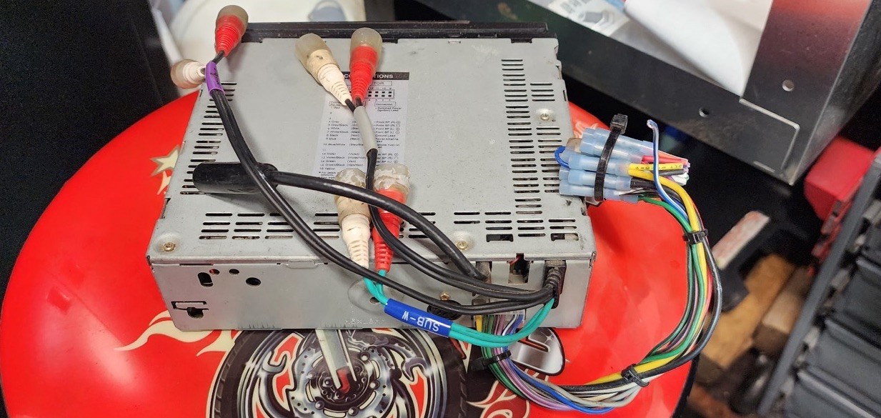 Alpine CDM-7871 Car Stereo With Manual