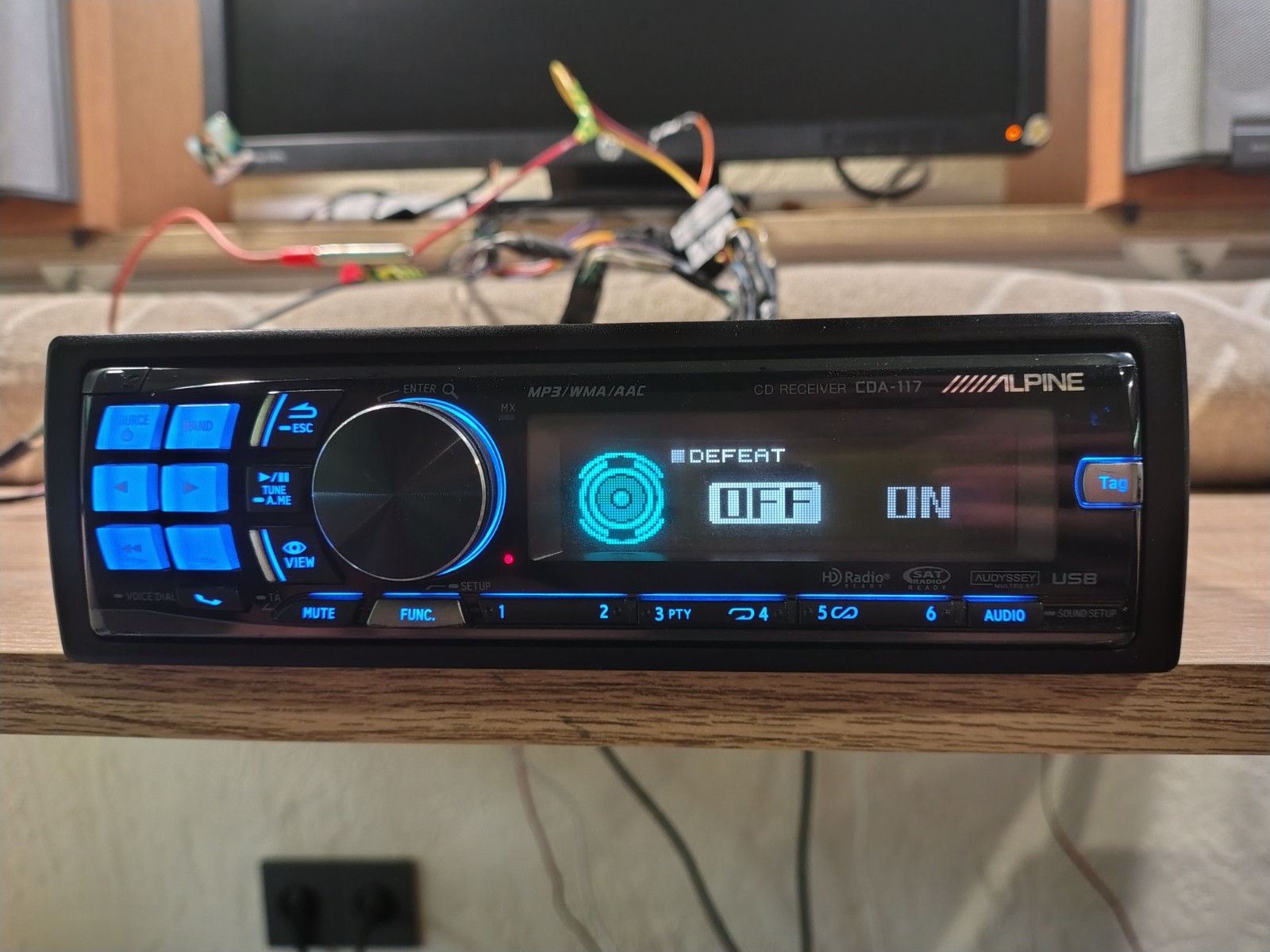 Alpine CDA-117 Car Stereo Mobile Media Station Fully Working Great Shape