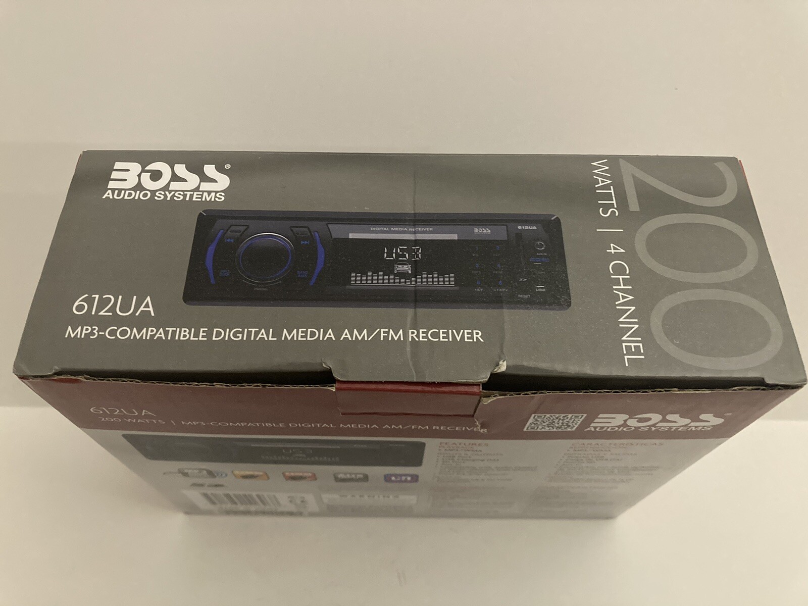 BOSS AUDIO 612UA MP3-Compatible Media am/fm Reciever 200 Watts 4 channel. NEW.