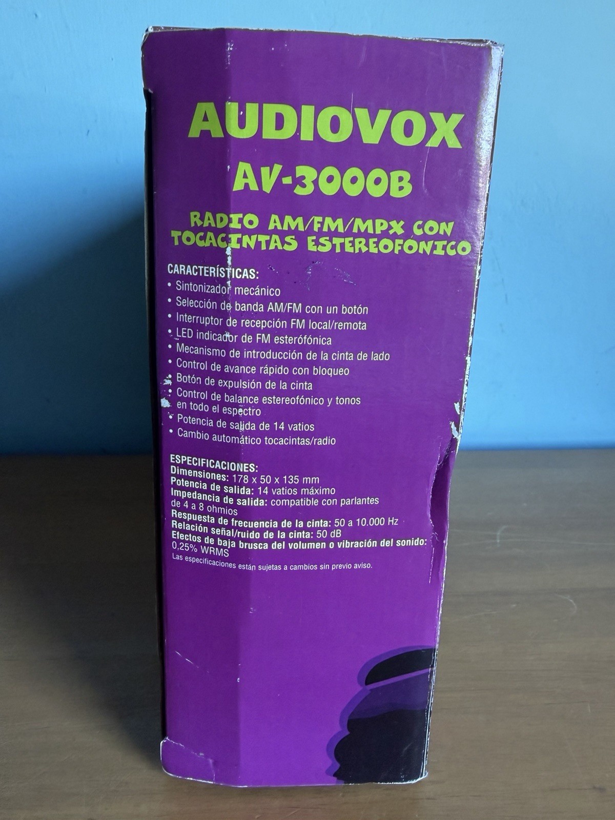 Audiovox Rampage AV-3000B AM/FM/MPX Radio w/ Stereo Cassette OPEN BOX! Nice