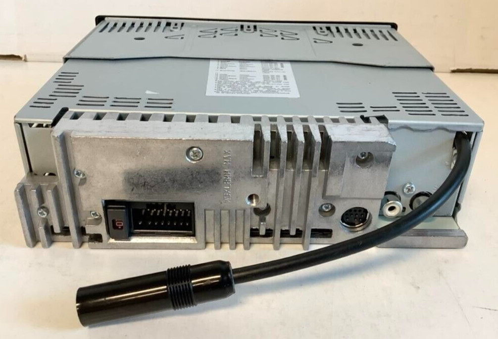 Alpine CDE-124SXM 50W x 4-Channel with SiriusXM Satellite Radio