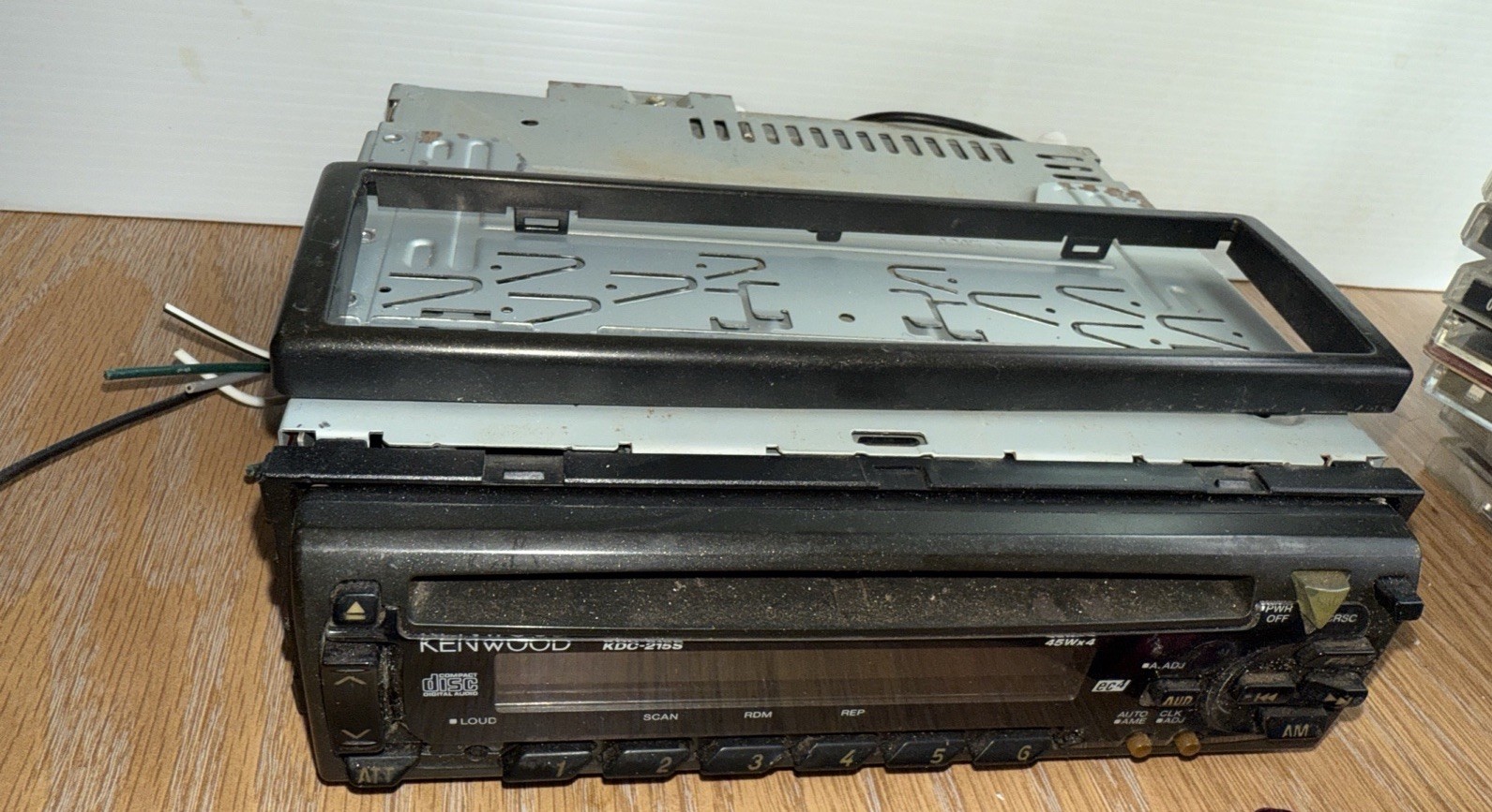 Kenwood KDC-152 CD Player MP3 In Dash Receiver
