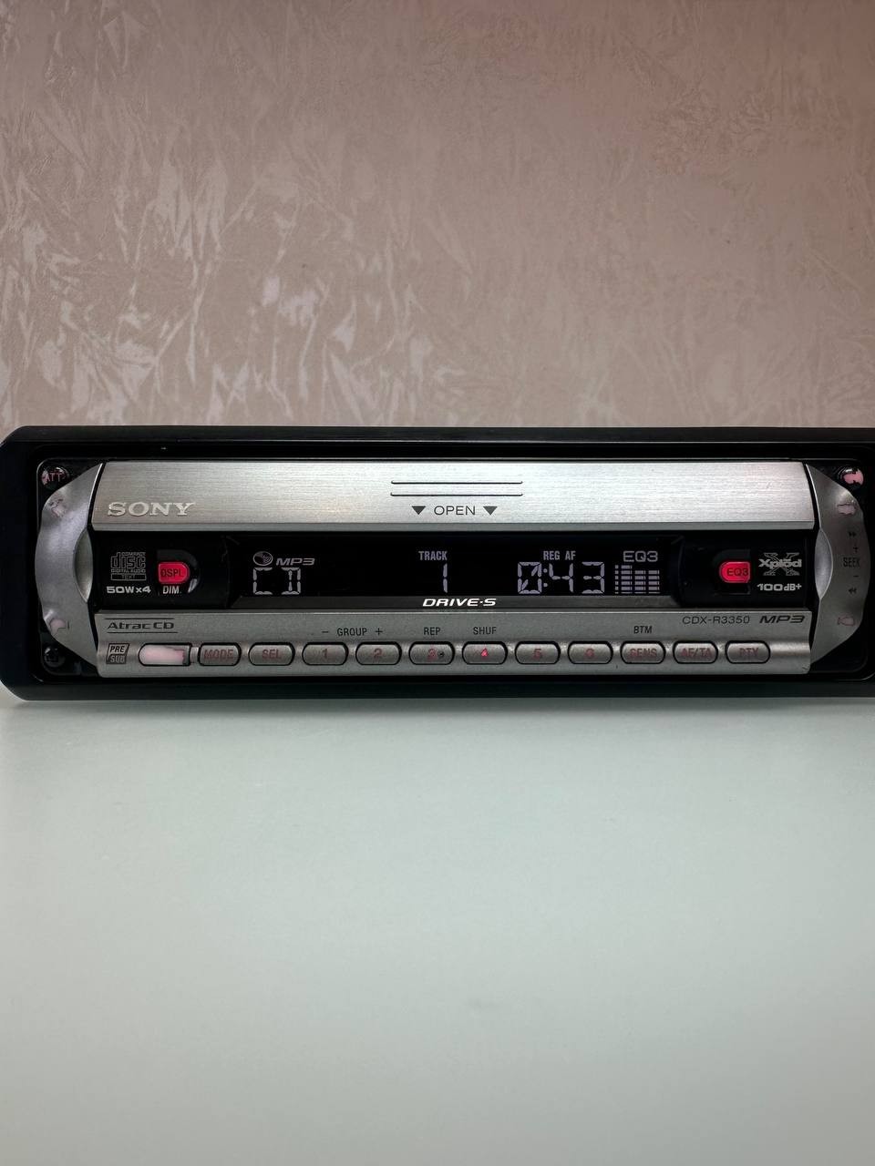 Sony CDX-R3350 Car CD/MP3 Player Detachable Face 50W x4 Tested Working