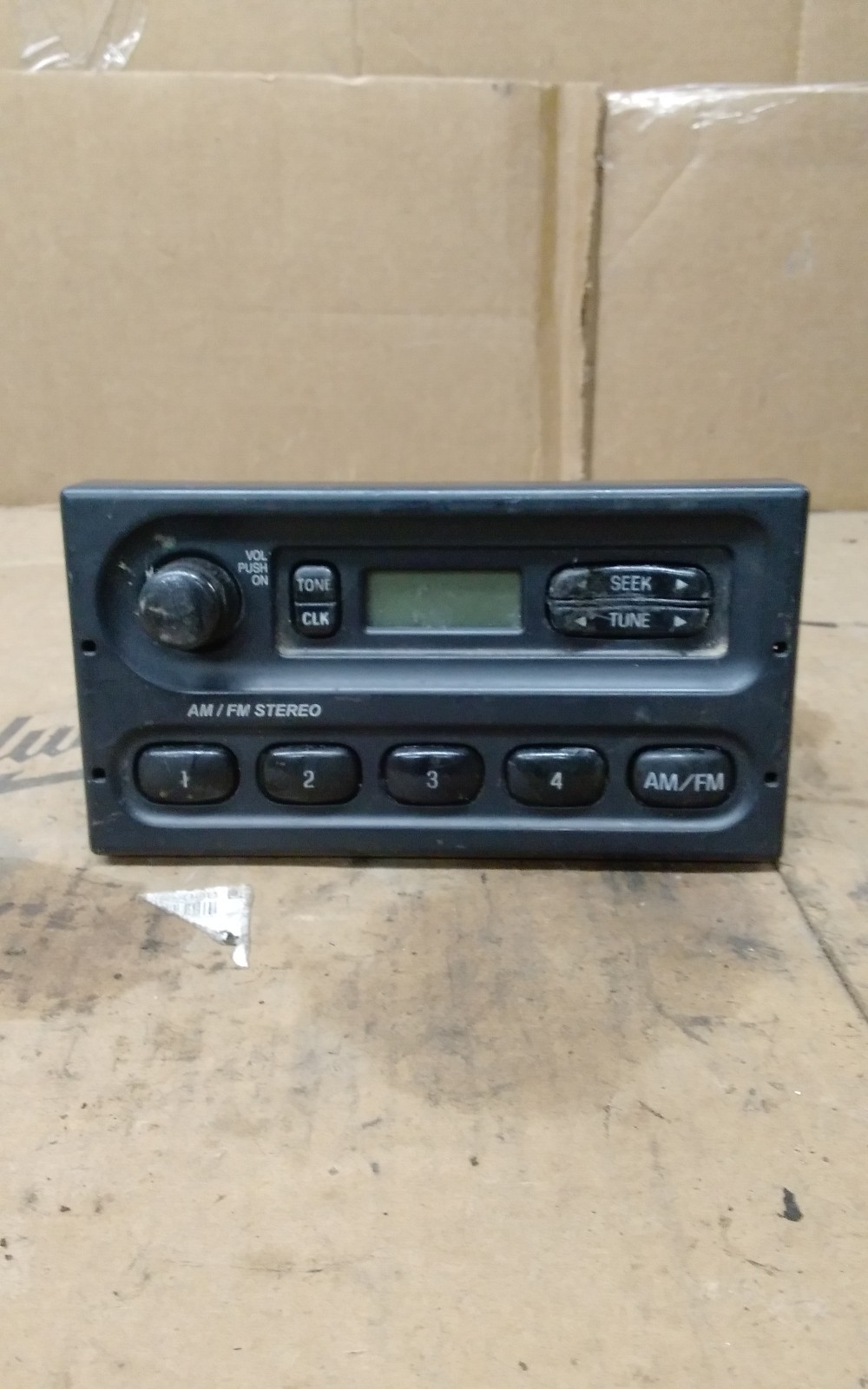 2007 2008 2010 FORD CROWN VIC RADIO AUDIO RADIO AM-FM POLICE ID 6W7T19B131AA