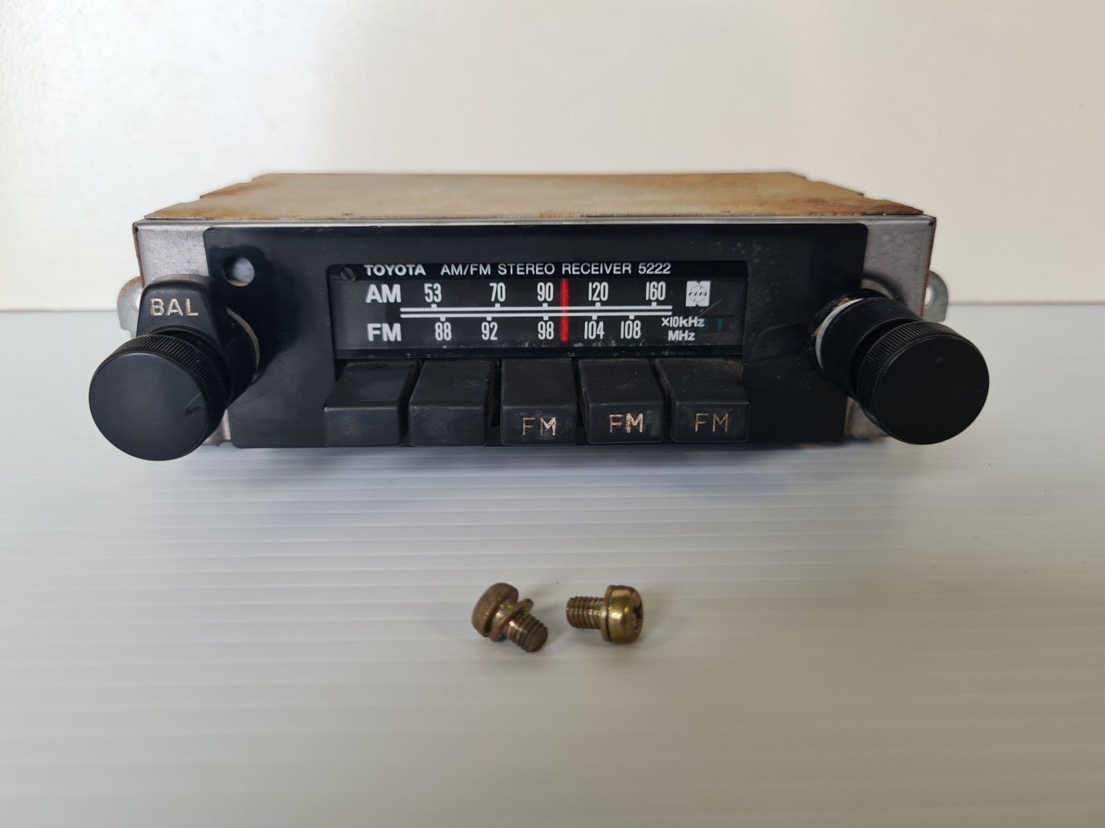 Genuine Hilux Factory Head Unit AM/FM Radio 81-83 For Toyota LN46 RN46 Pickup