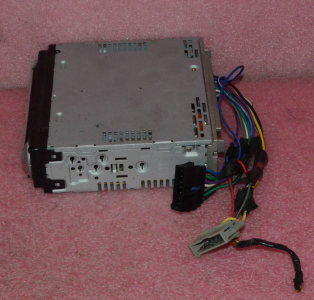 Sony FM/AM Compact Disc Player Model CDX-R3300.