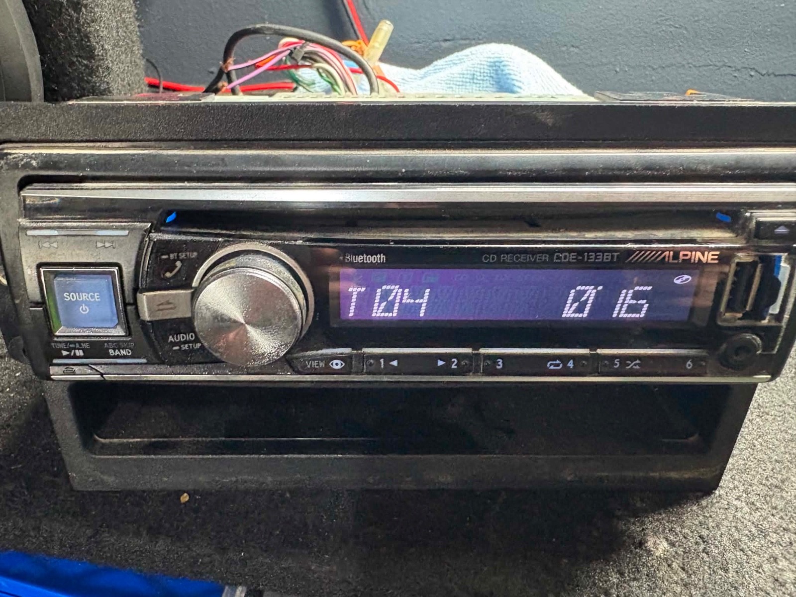 Alpine CDE-133BT CD Player/MP3 In Dash Receiver