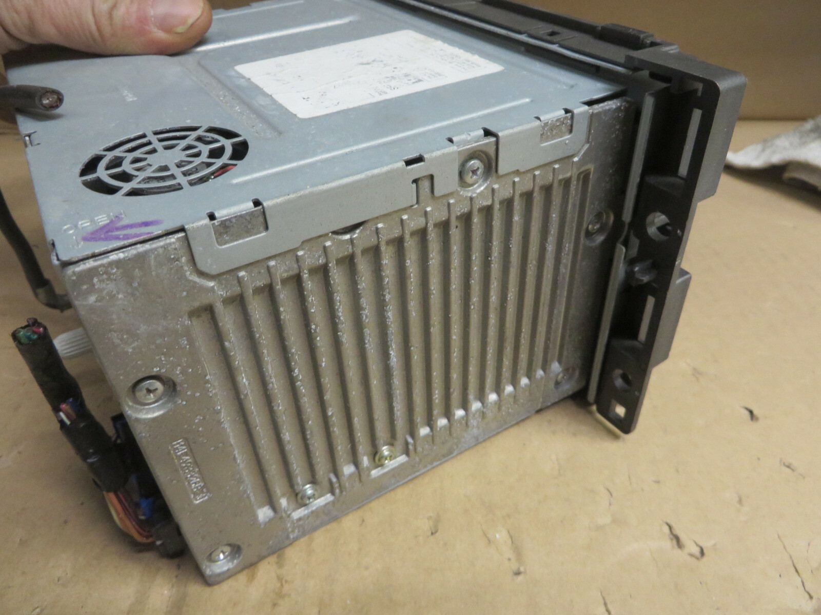 SATURN AURA 07 08 2007-2008 RADIO AUDIO AM FM CD FACTORY DASH UNIT OEM# 15835878